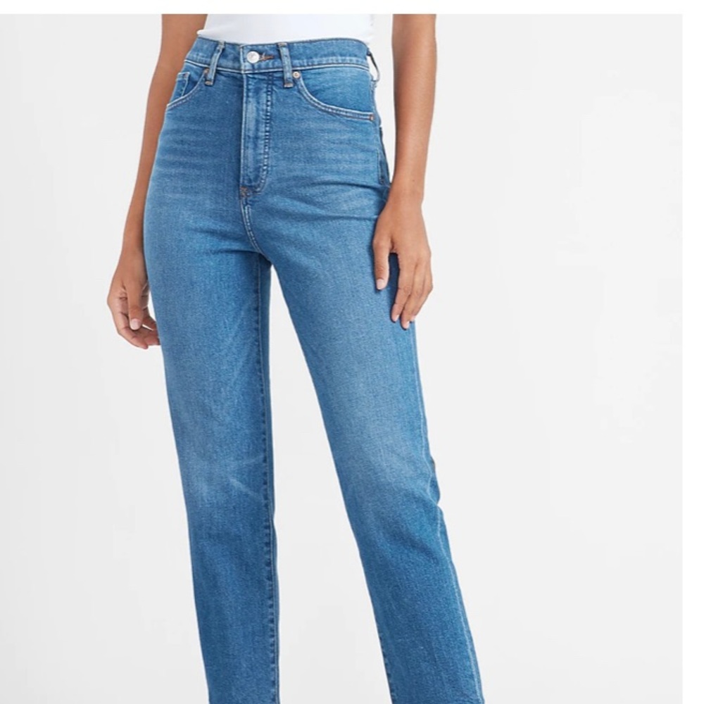 NWOT Express Super High Waisted Raw Hem Mom Jeans